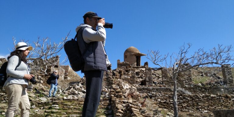 Ξενάγηση του Συλλόγου φωτογράφων Σύρου στους Όρμους των φυλακών από το WWF Ελλάς (Πηγή: Δεναξά Βίκυ/ WWF Ελλάς)