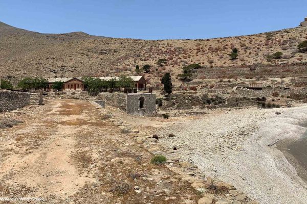 Το μονοπάτι που ενώνει τις φυλακές με το νοσοκομείο