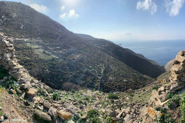 Θέα και τοπίο προς τη νησίδα Φούη