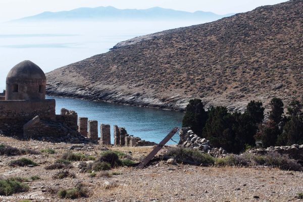 Φυλάκιο επιτήρησης καταυλισμού και ερείπια
