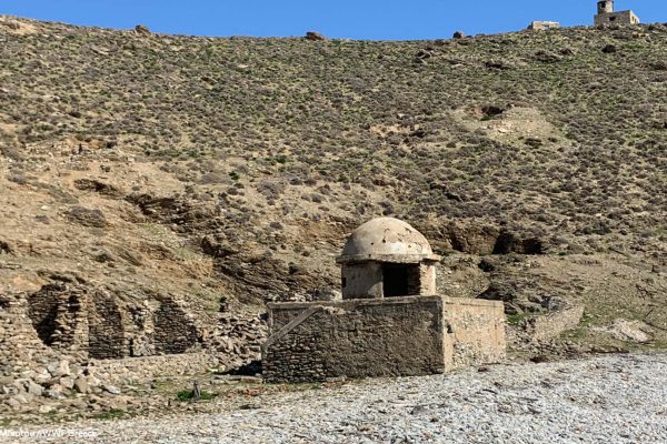 Φυλάκια επόπτευσης στην παραλία και στα πρανή