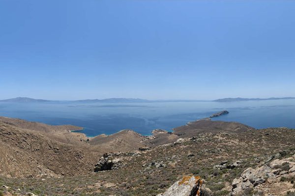 Πανοραμική θέα ΝΑ με θέα τη Σύρο, Τήνο, Άνδρο