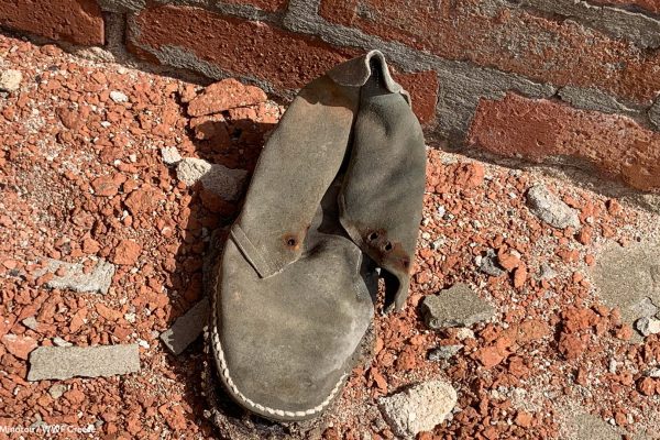 Βιβλιοθήκη Ίχνη και Μνήμες-1