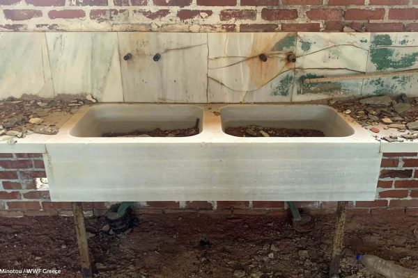 Βιβλιοθήκη Φυλακή Έσω-13